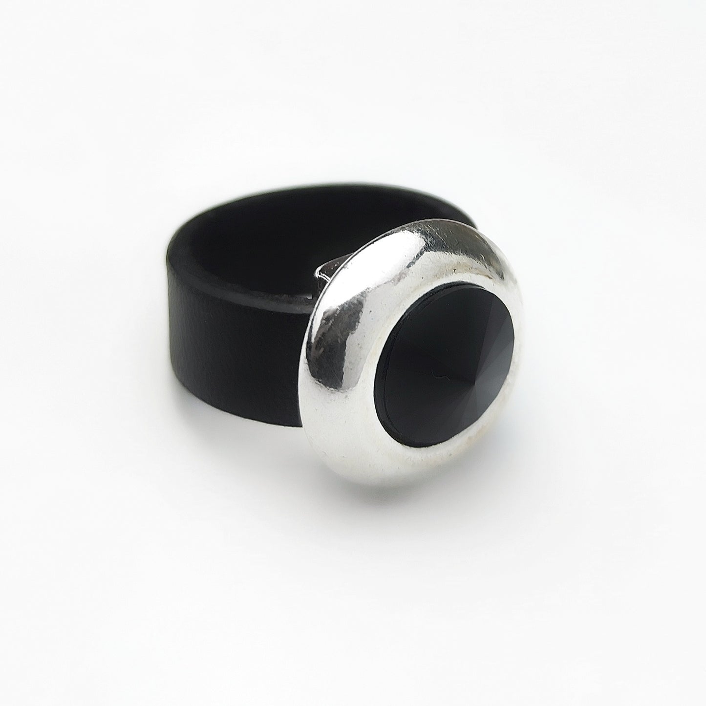 anillo de cuero