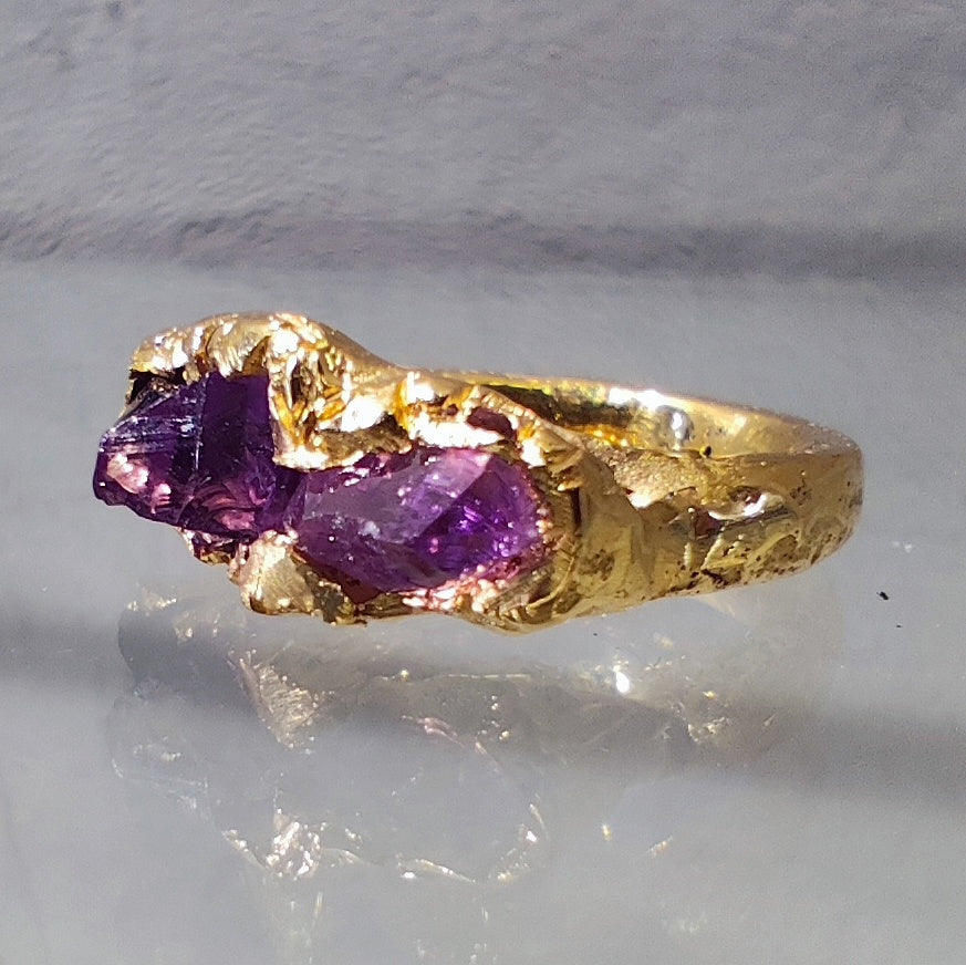 Anillo amatista chapado en oro