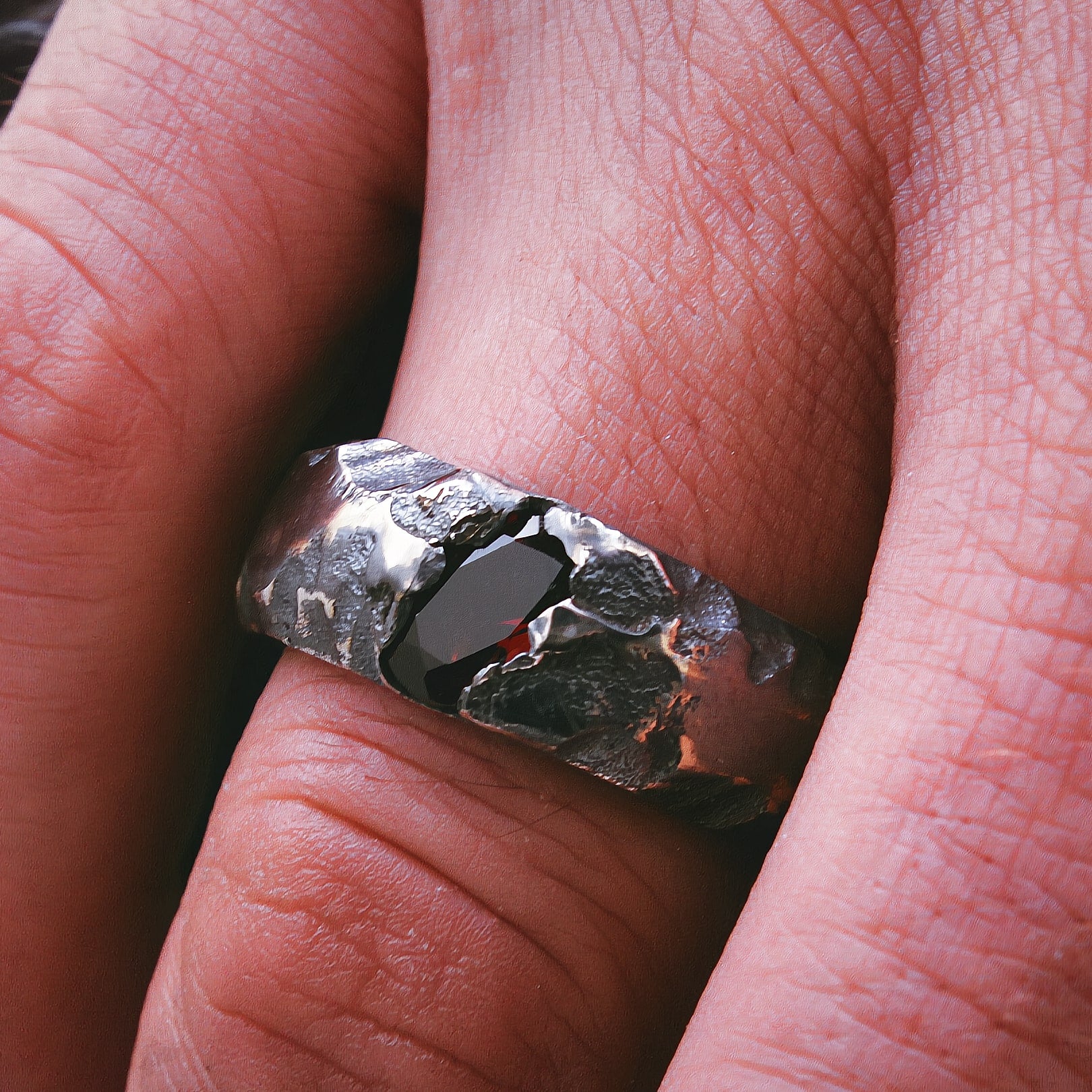 Anillo granate de plata de ley para hombre