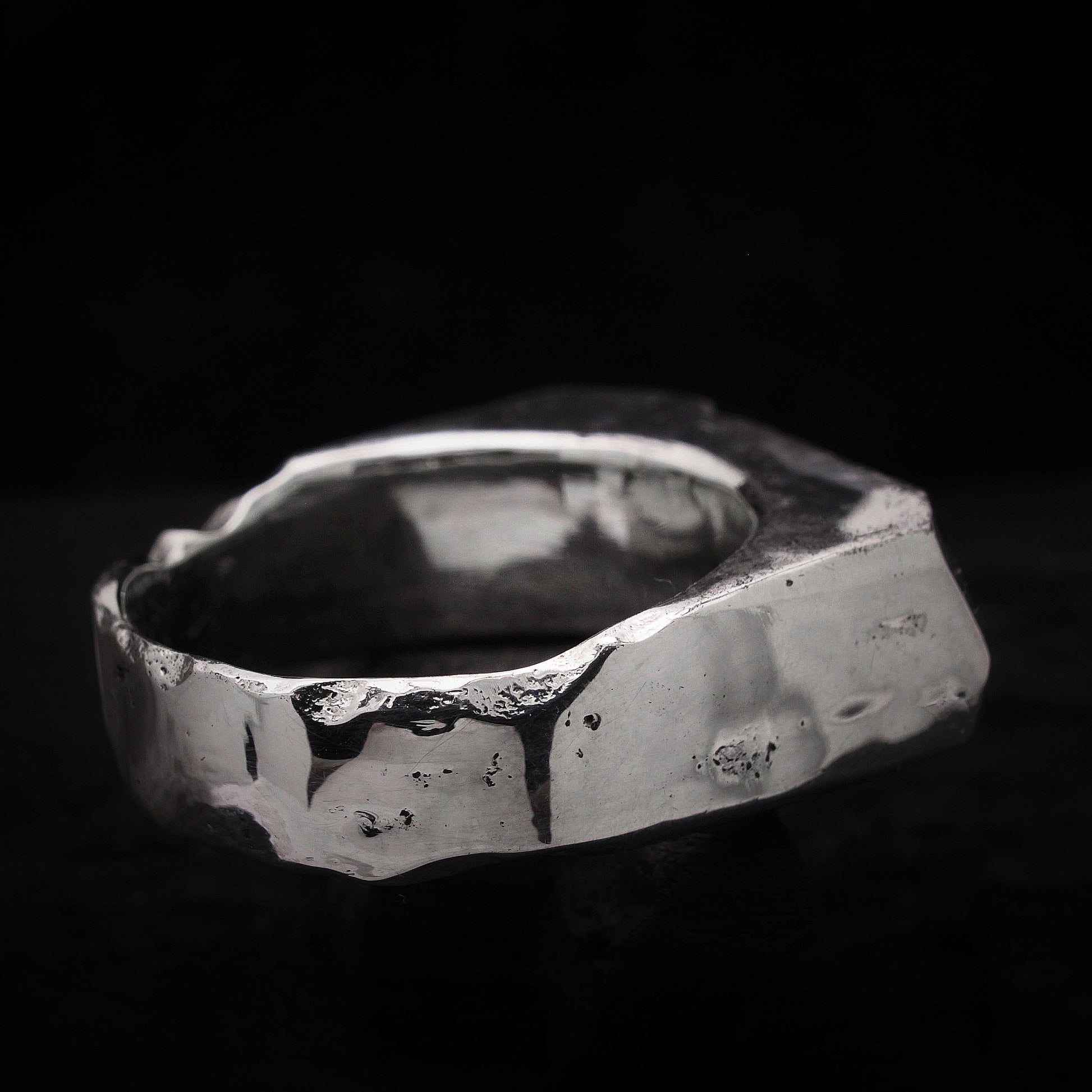 Anillo irregular sello para hombre de plata