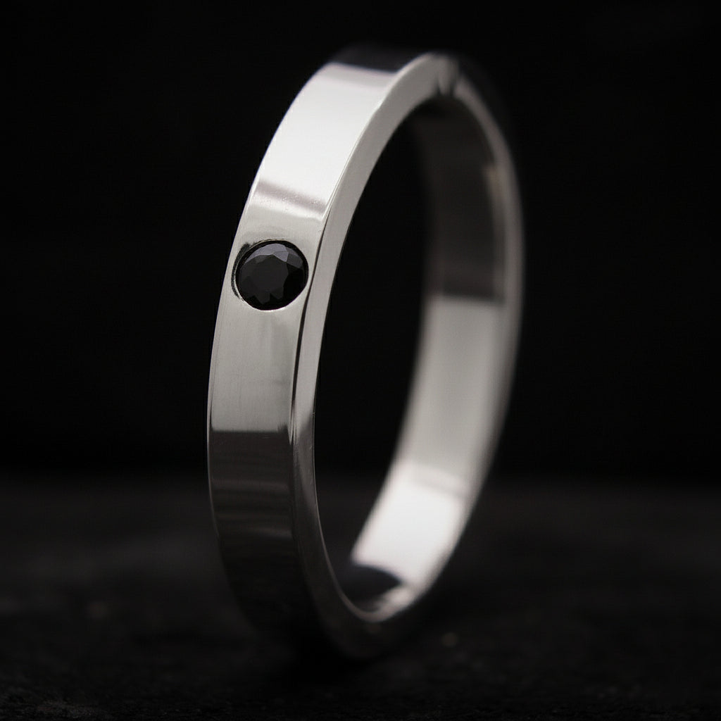 Anillo con piedra negra para hombre de plata de ley y espinela negra