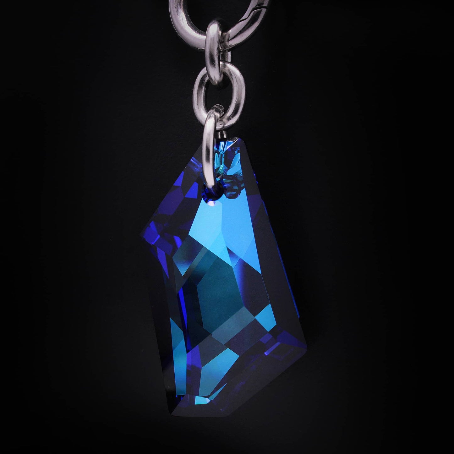 Cadena con eslabones y colgante azul de acero inoxidable