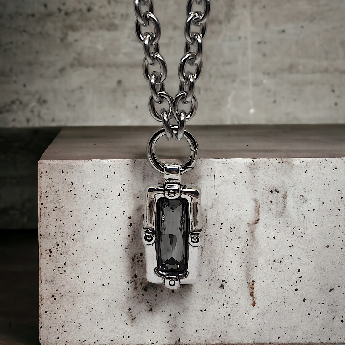 collar con colgante rectangular, collar de acerro inoxidable, collar con eslabón grande