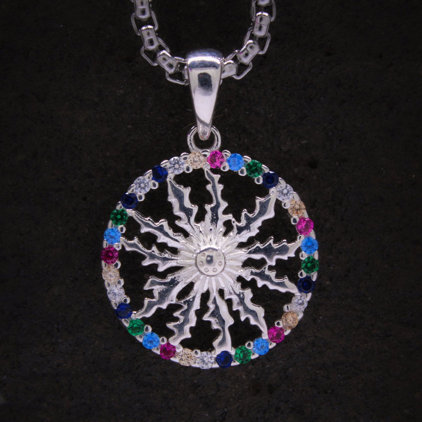 Collar con Eguzkilore de plata de ley con circonitas de colores y cadena de acero inoxidable