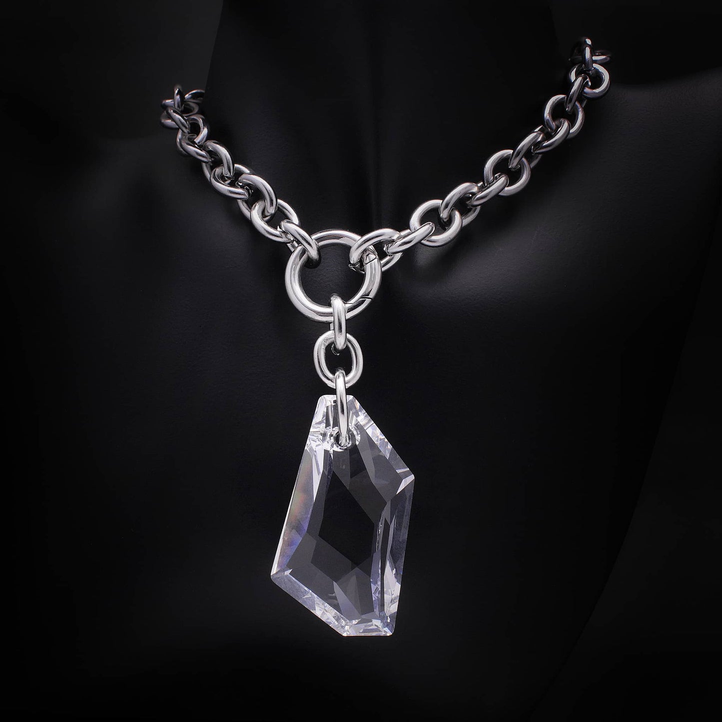 Collar de eslabones grandes de acero inoxidable con colgante transparente