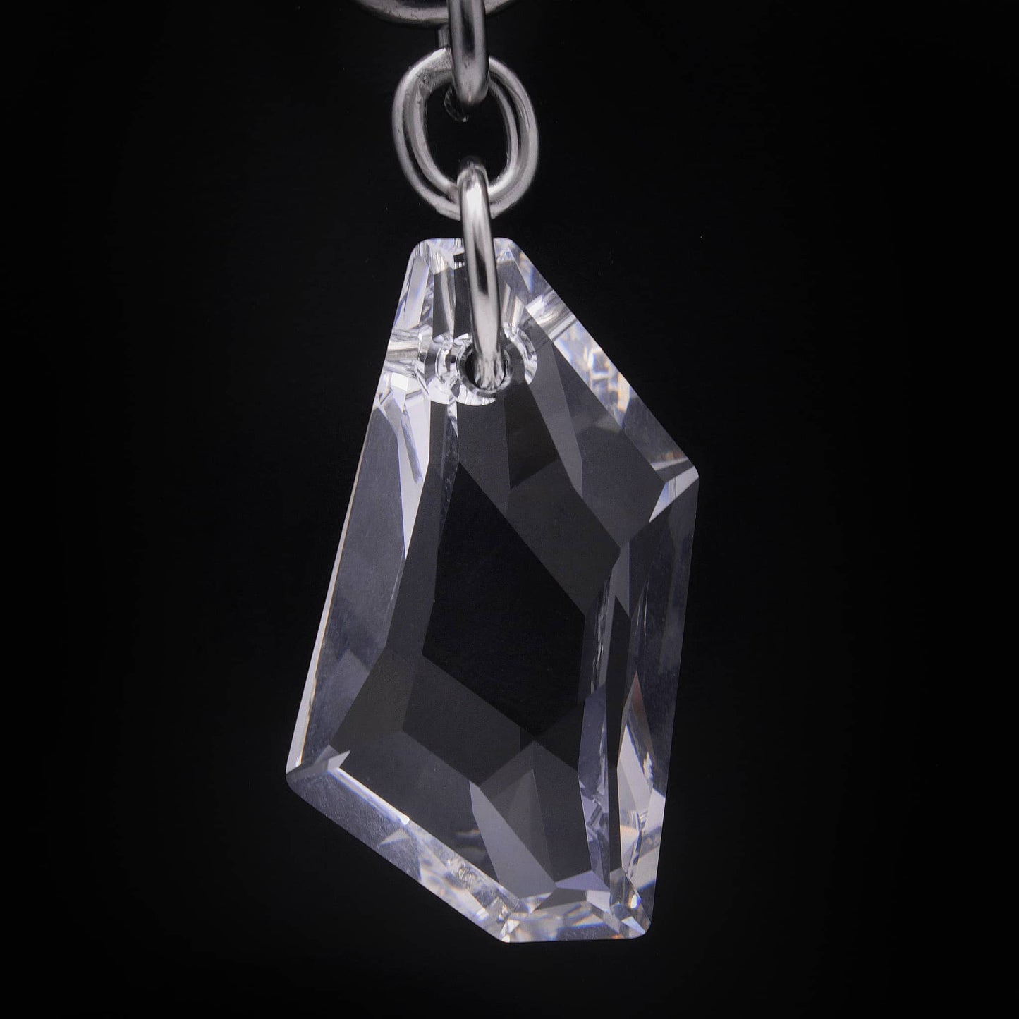 Collar de eslabones grandes de acero inoxidable con colgante de cristal transparente