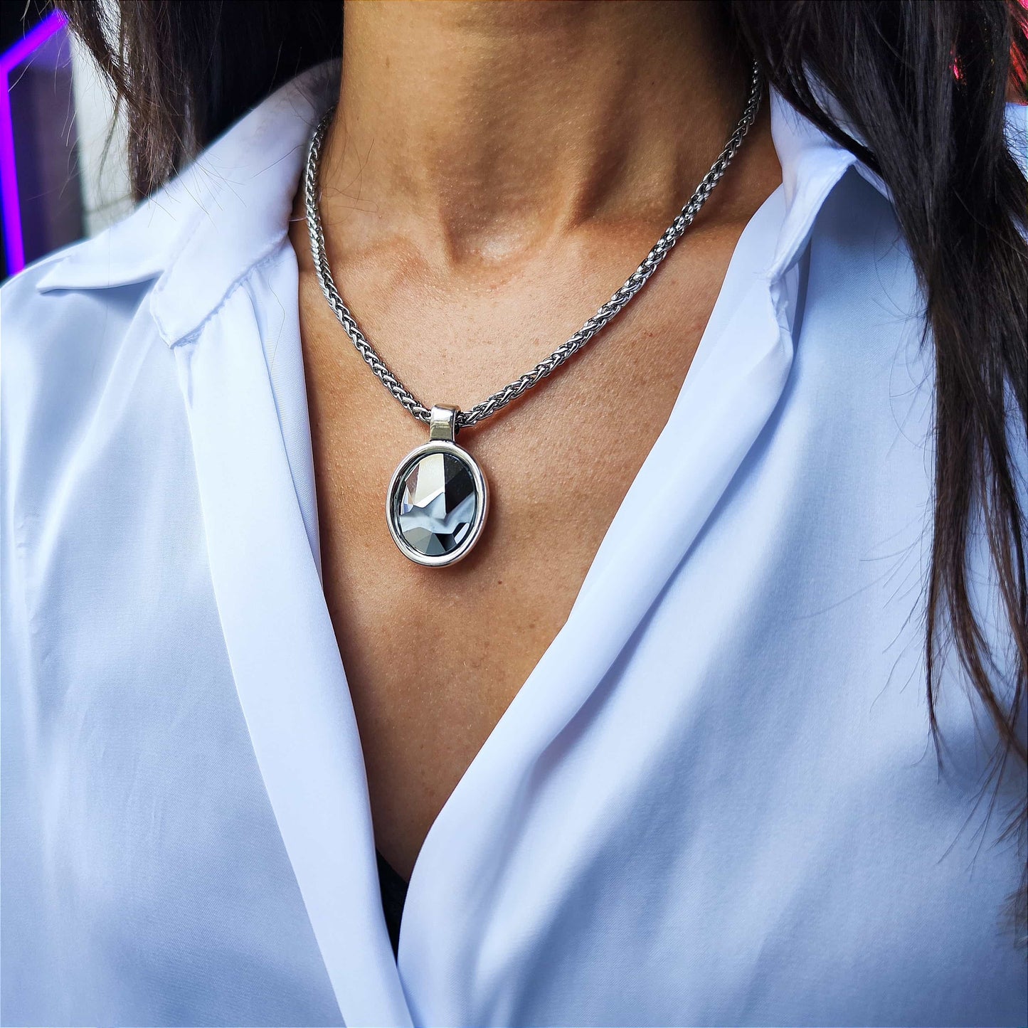 COLLAR OVAL PLATA METALIZADO