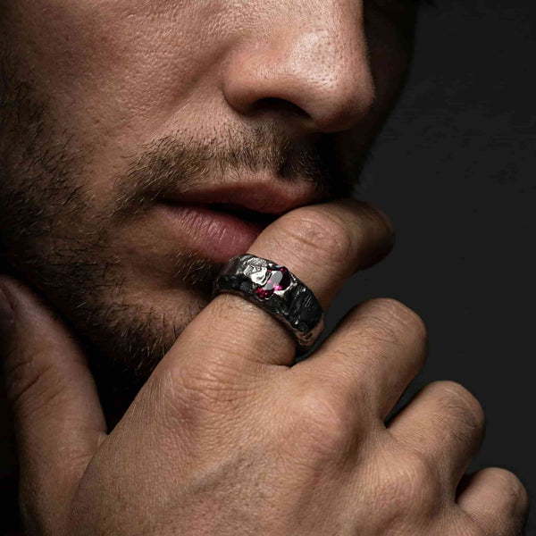 ANILLO DE PLATA CON PIEDRA ROJA