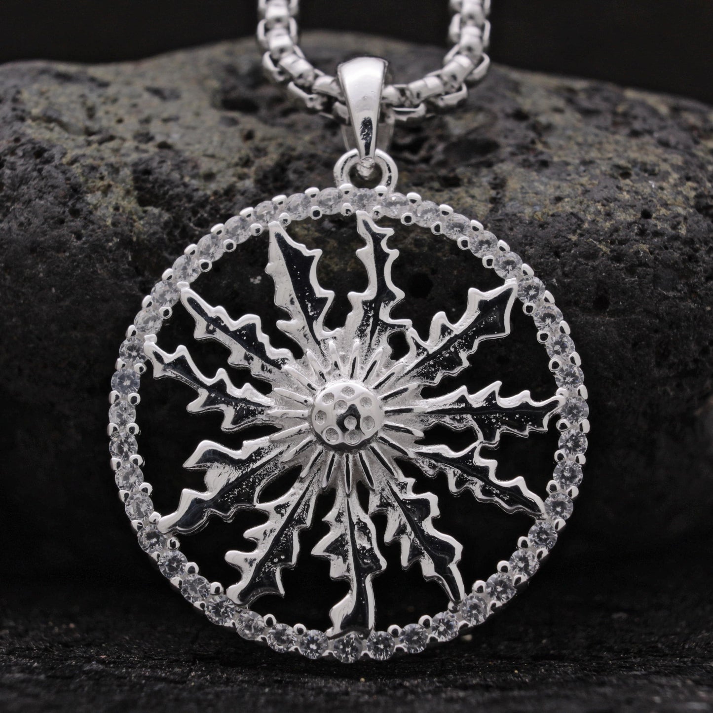 collar de eguzkilore de plata de ley con cerco de circonitas y cadena de acero