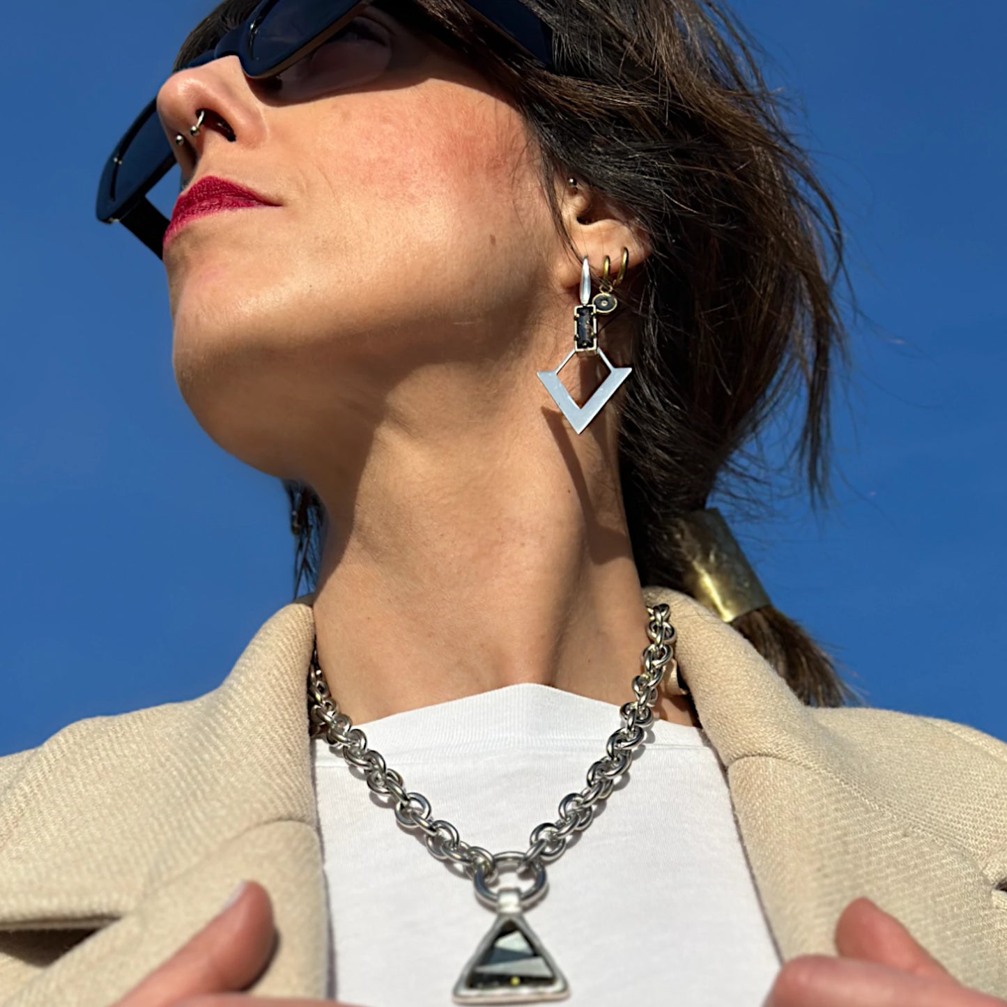 PENDIENTES DE TRIANGULO DE ACERO Y CRISTAL: modelo SANA