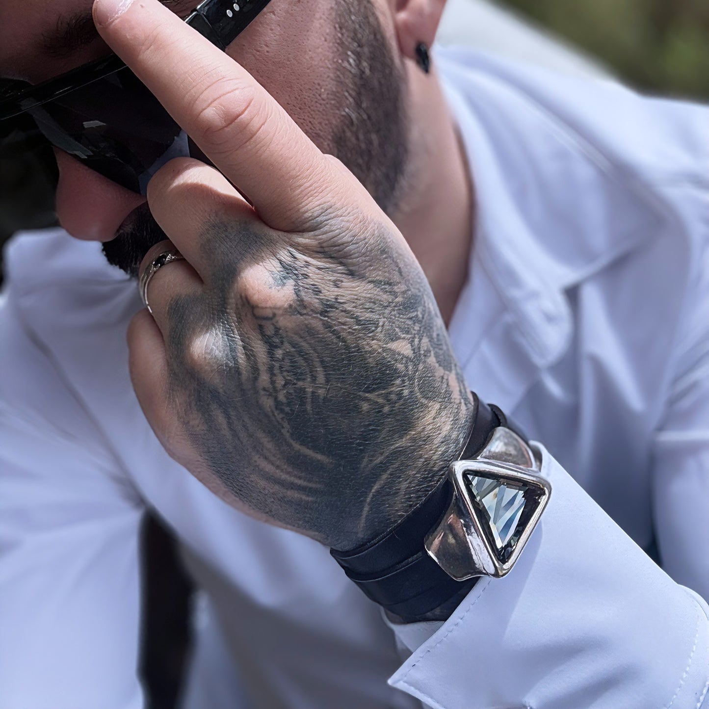 BRAZALETE CUERO TRIÁNGULO