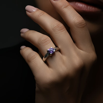 Anillo de compromiso para mujer con circonita morada de plata de ley hecho a mano