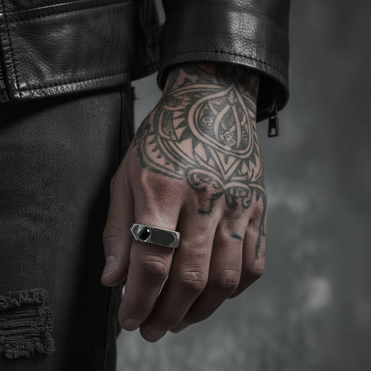 Anillo sello con piedra negra de plata para hombre