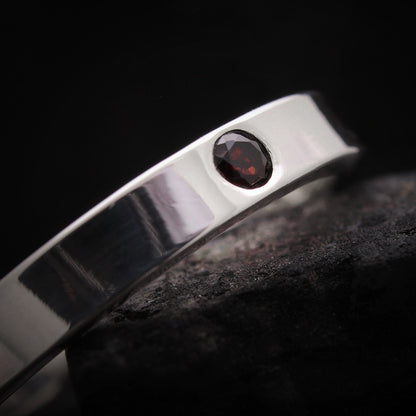 Anillo granate rojo de plata de ley para hombre