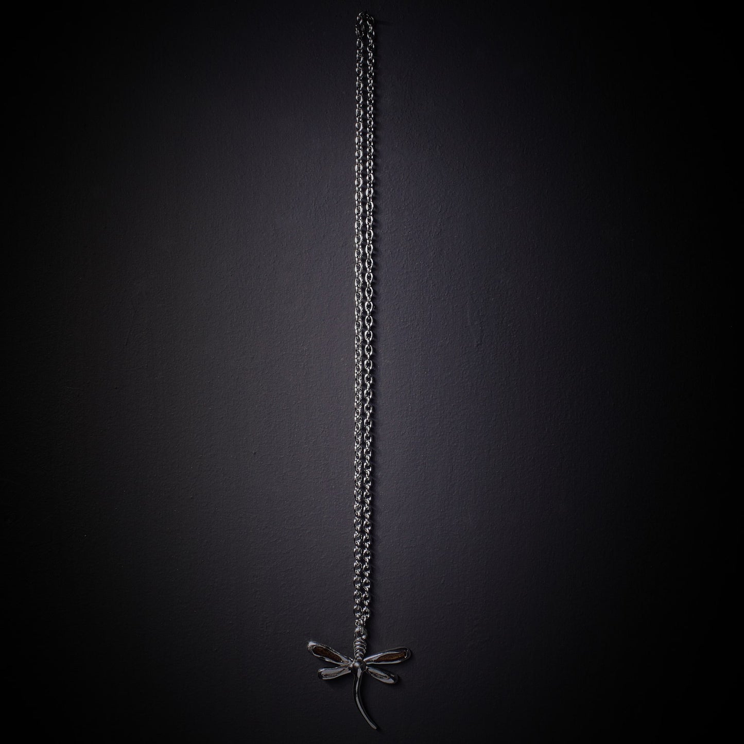 Colgante de libelula grande con cadena larga de acero inoxidable