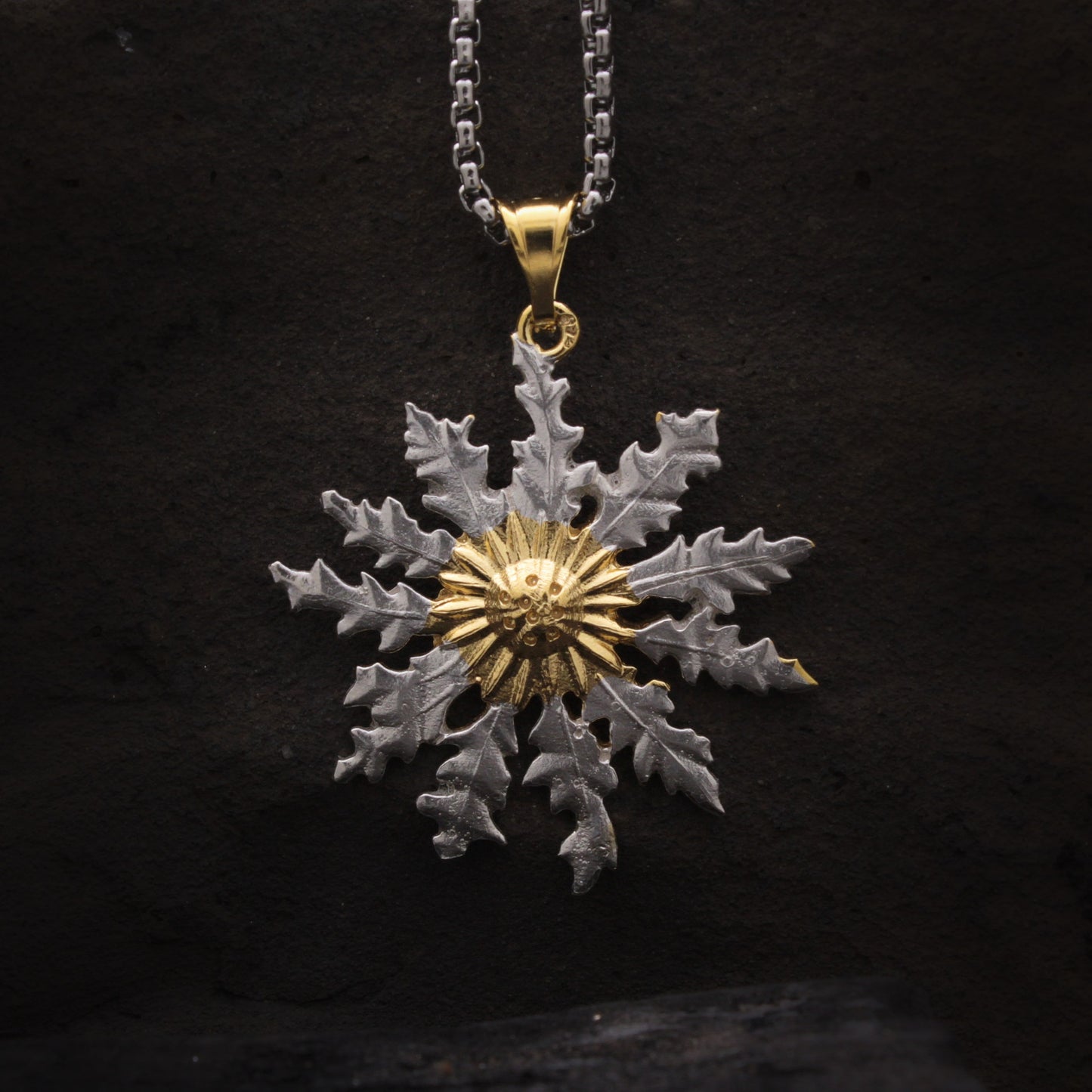 Collar Eguzkilore de plata de ley mate y chapado oro 30 mm