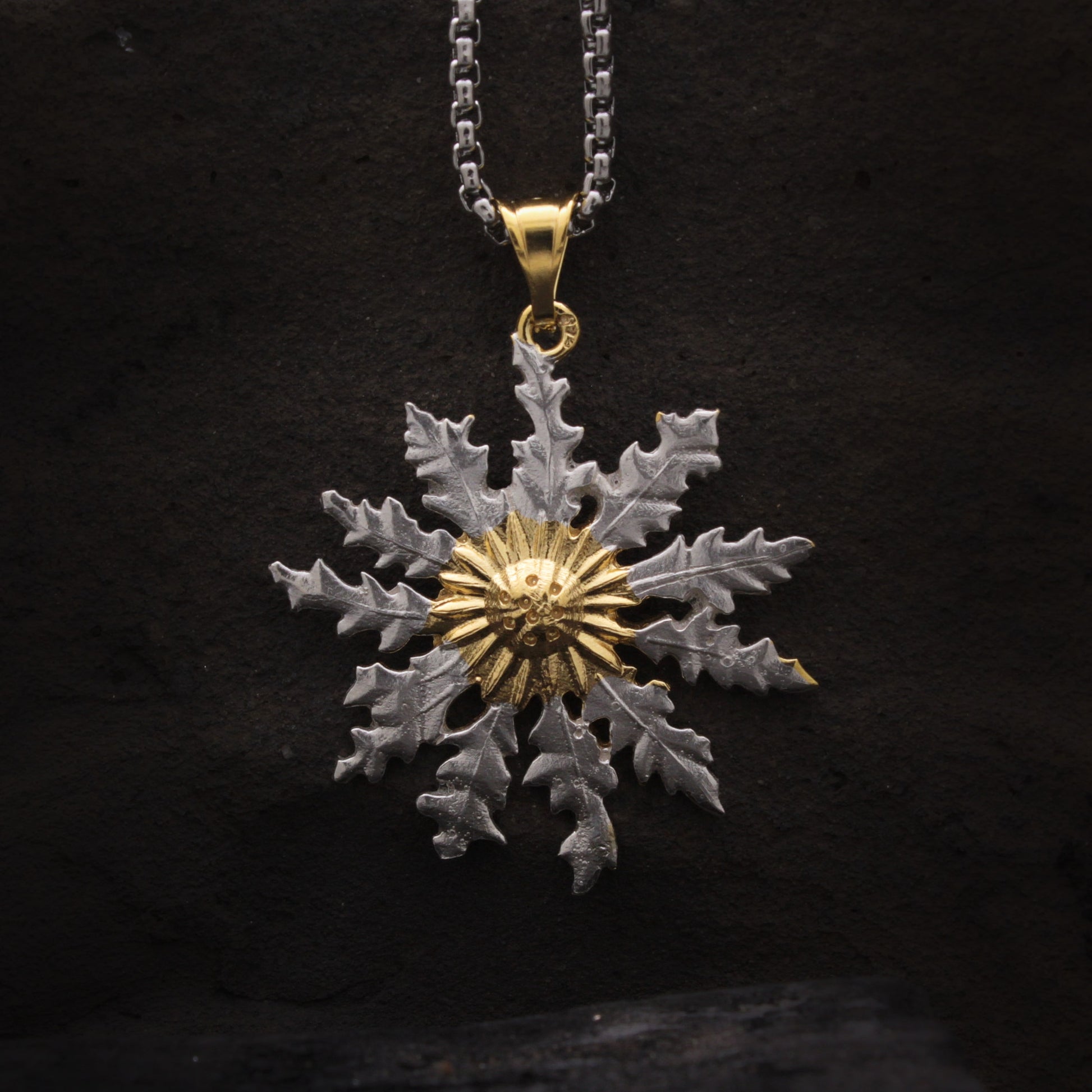 Collar Eguzkilore de plata de ley mate y chapado oro 30 mm