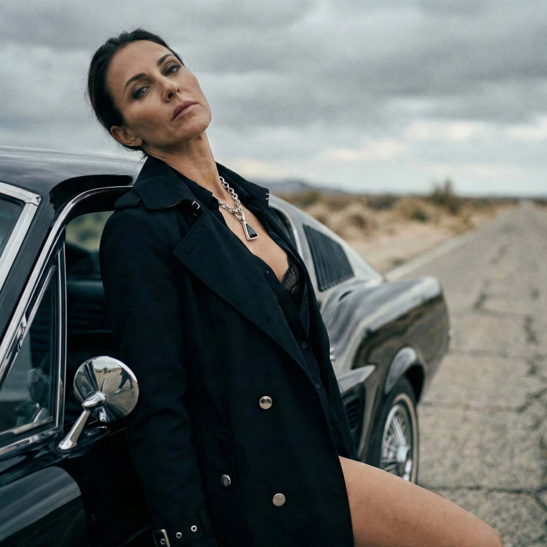 Collar de eslabones grandes para mujer con colgante negro cristal austriaco