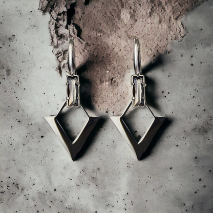 Pendiente triangulo de acero inoxidable y cristal