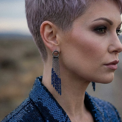 Pendientes largos de cadena de acero con cristales azules para mujer