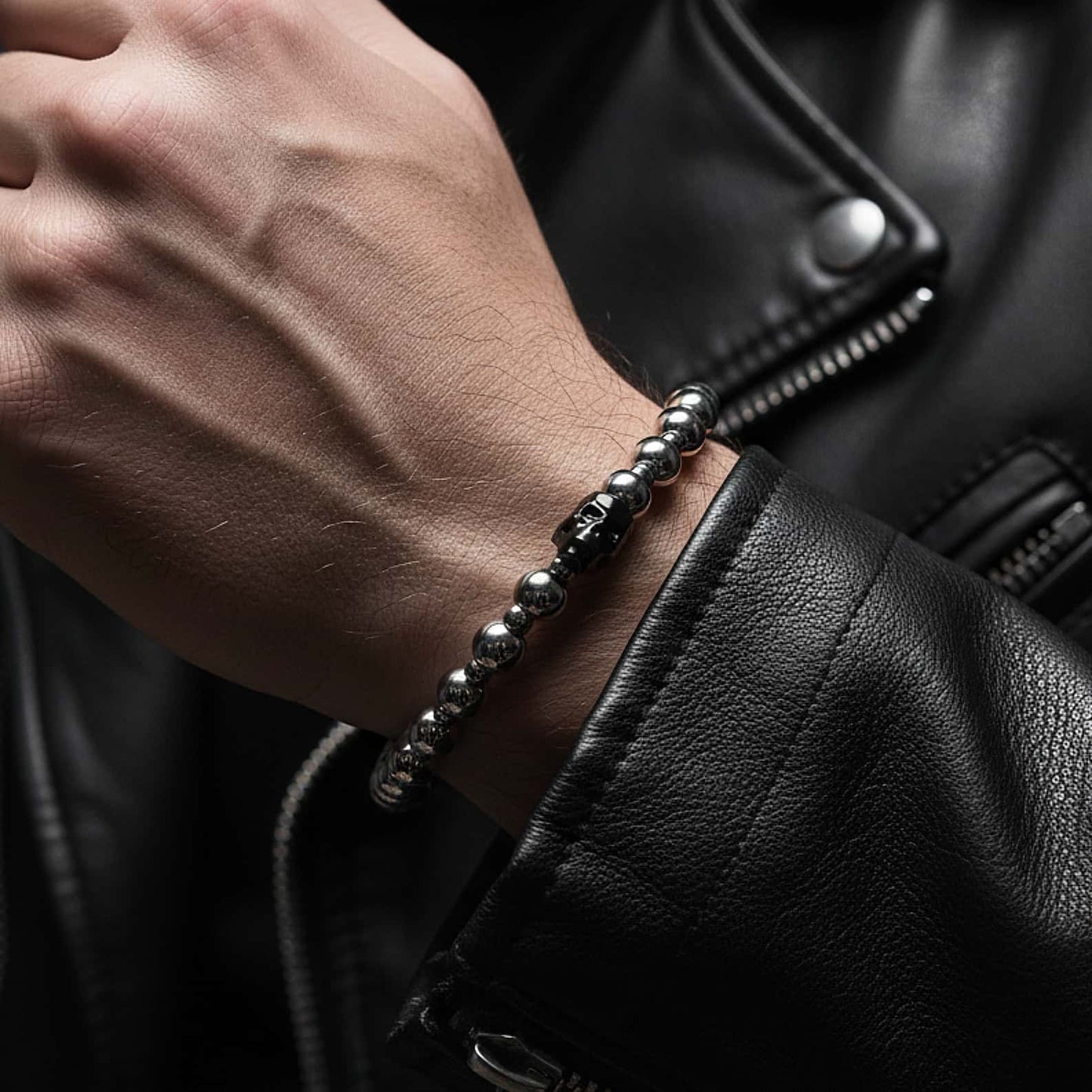 Pulsera de calavera negra de acero inoxidable elastica y cristal swarovski