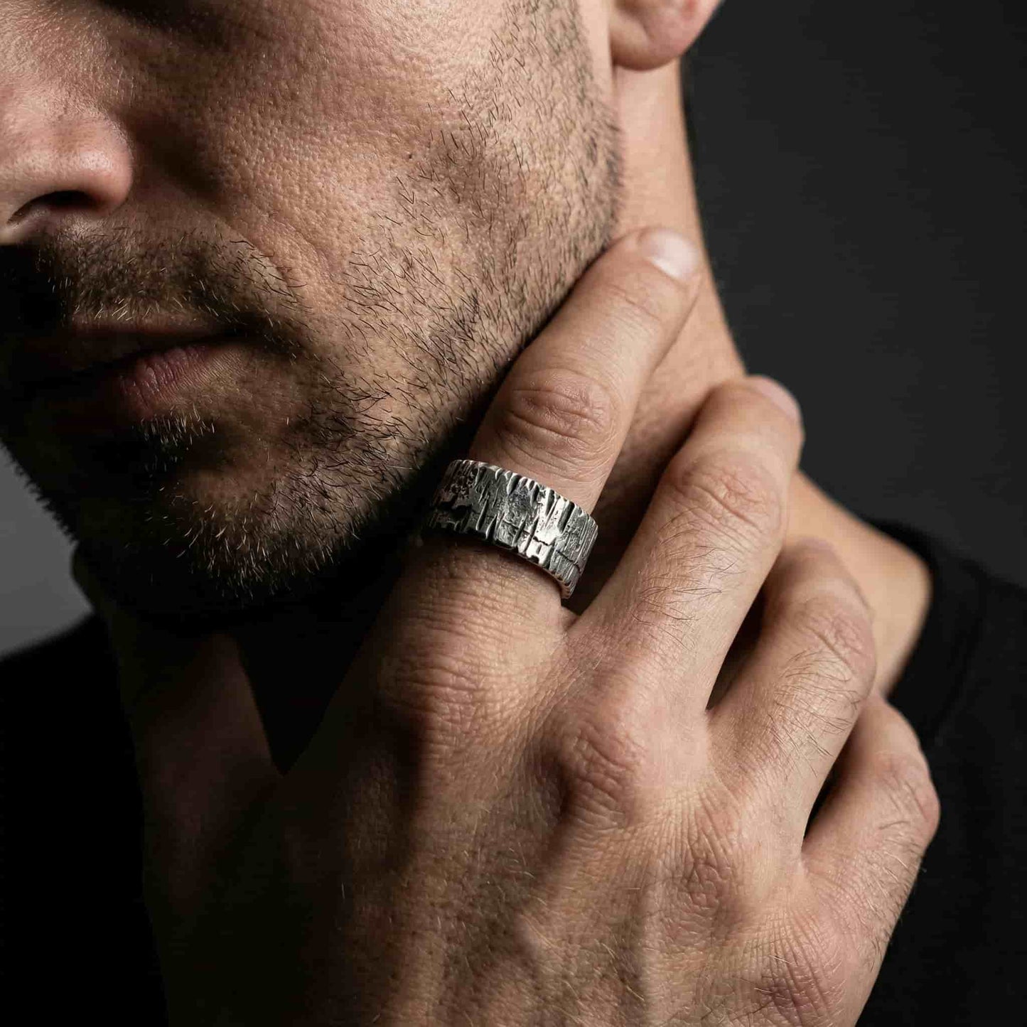 Anillo de plata para hombre diseño ancho y macizo de K2 Jewels