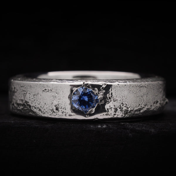 ANILLO CON CIRCONITA AZUL
